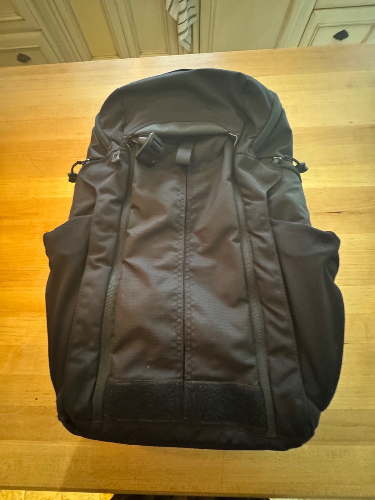 Vertx Gamut 2.0 Backpack - Black with Mini Organizer Pouch, Etc.