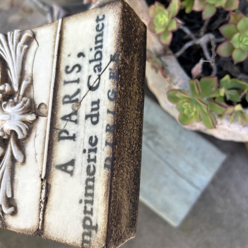 SID DICKENS FRENCH CREST T-123 MEMORY BLOCK Tile RETIRED