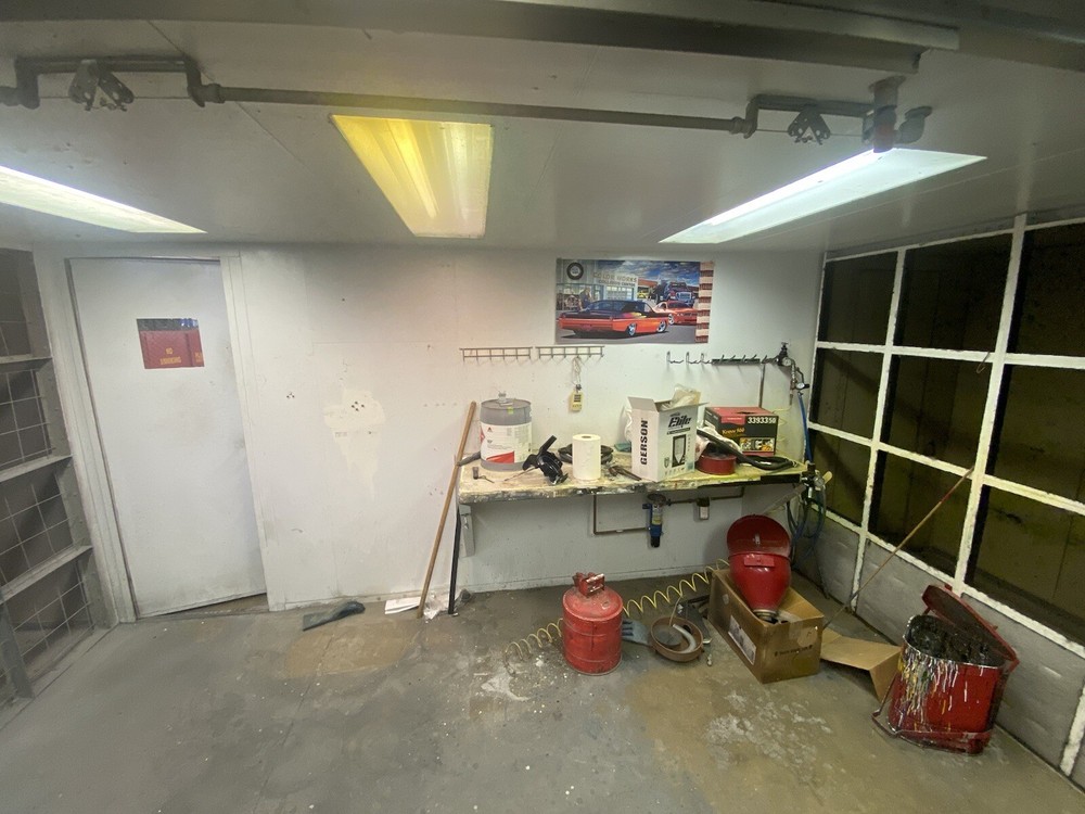 Used walk in paint booth