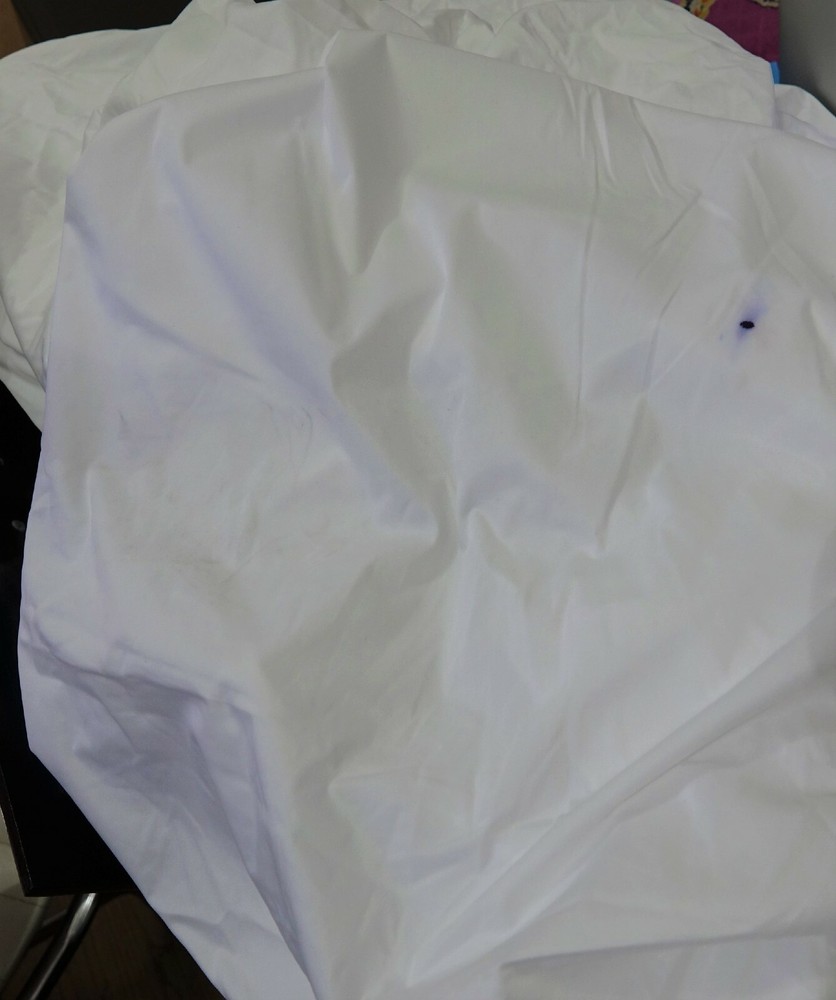 Sleep Safe Premium King Mattress Protector in White - read