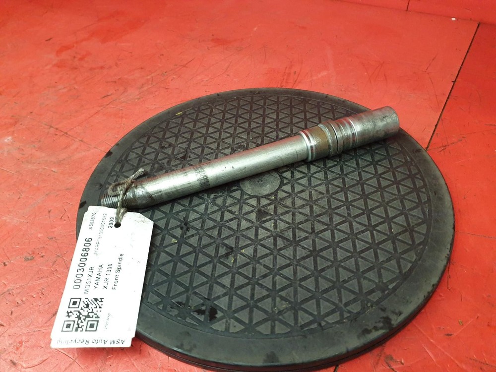 YAMAHA XJR 1300 2009 FRONT SPINDLE