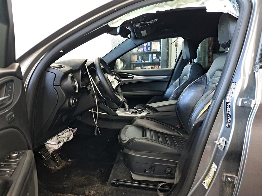 2018 Stelvio Display Screen Sku#4133343