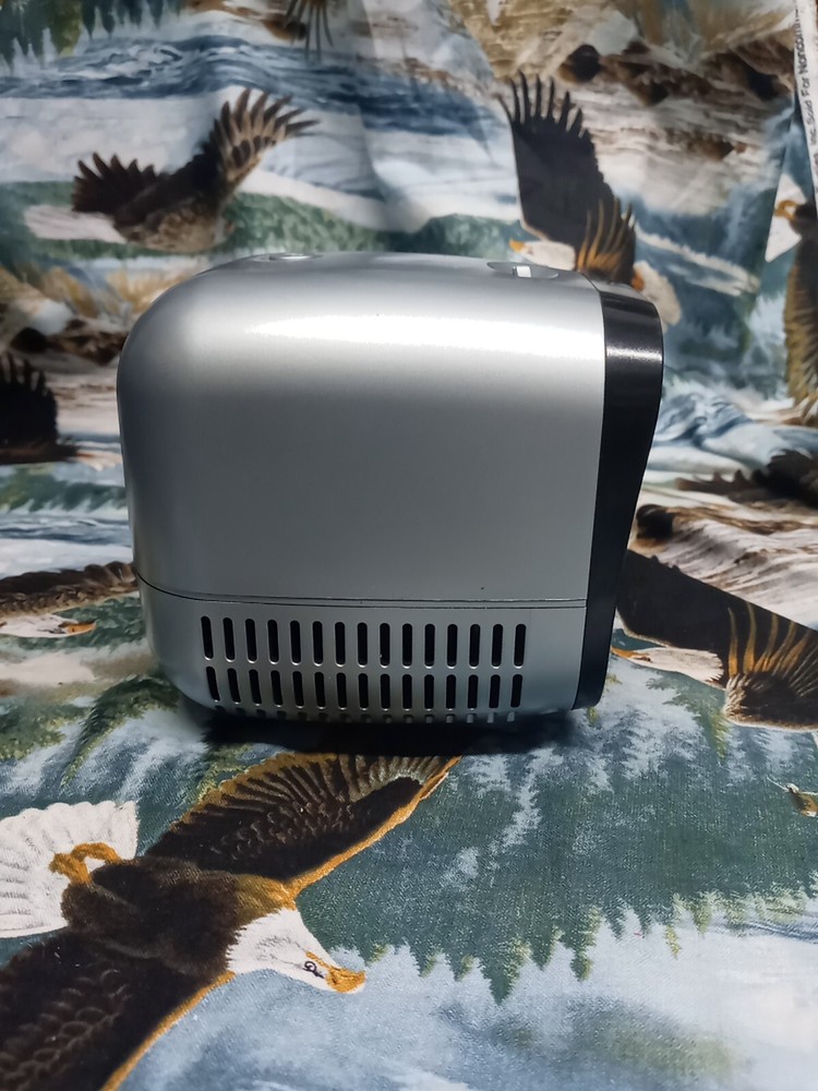 VIVITAR SUPER MINI PORTABLE PROJECTOR 1080P
