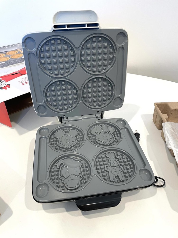 Disney Mickey Mouse Waffle Maker - Excellent Condition!