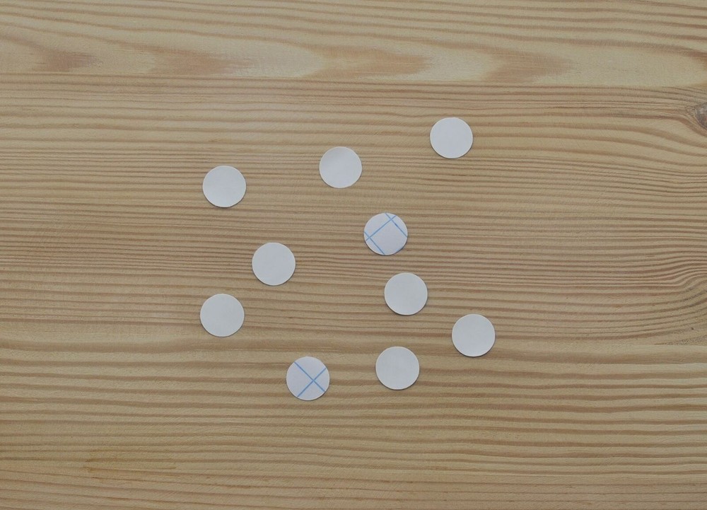 WHITE ROUND CIRCLE STICKERS 10pcs 2cmX2cm