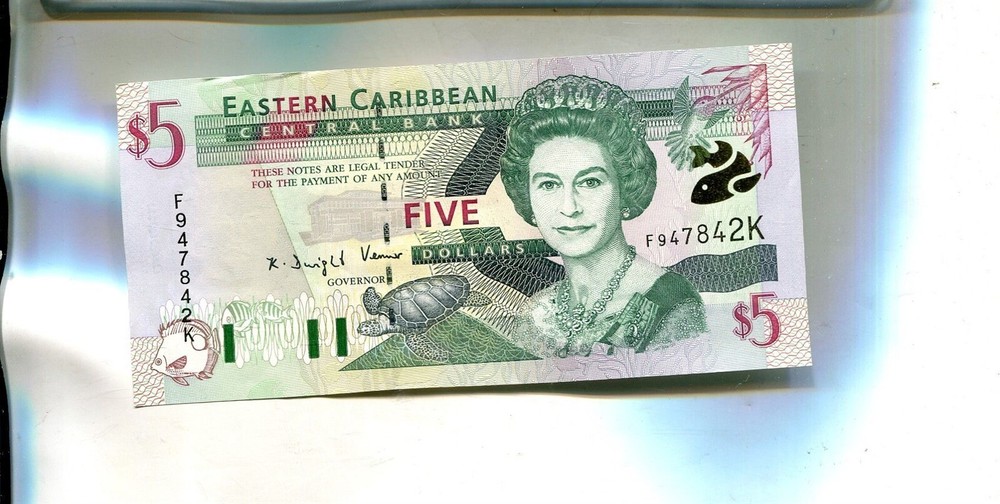 1993 $5 EASTERN CARIBBEAN CURRENCY NOTE CU 2016S