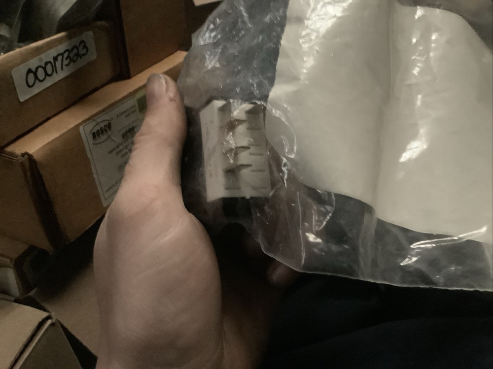 00027291 Switch Base
