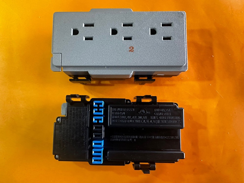 Haworth Tri-plex Receptacles Circuits 1, 2, 3 Plz Specify - (Premise, Compose)