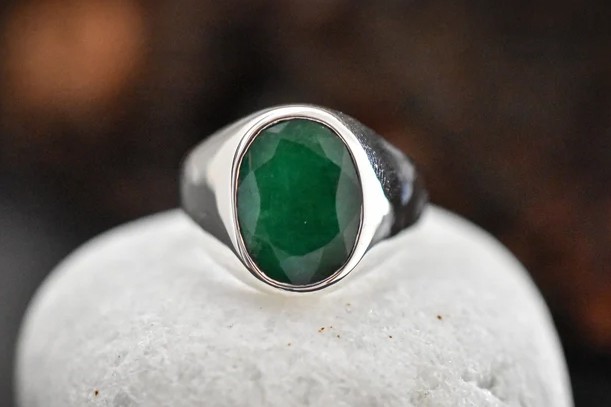 Solid 925 Sterling Silver Natural Green Emerald Oval Gemstone Signet Men's Ring