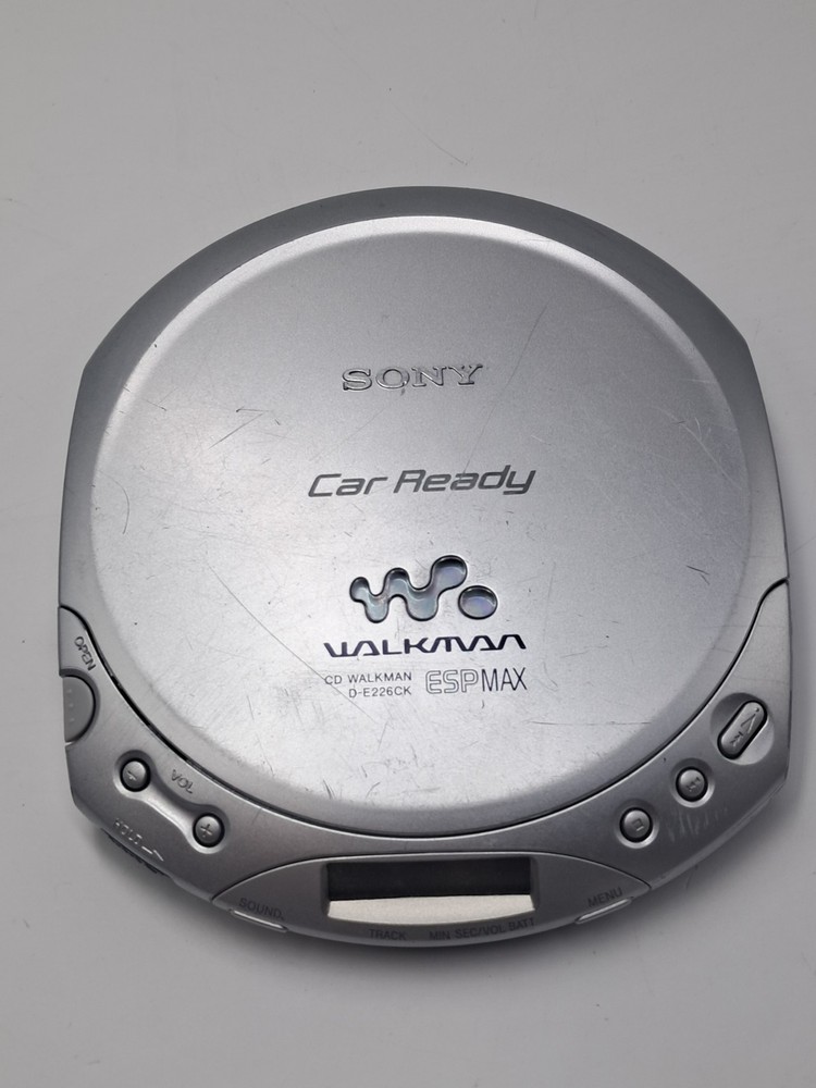 Sony Walkman D-E226CK Portable CD Player Car Ready ESP MAX Anti-Skip Silver