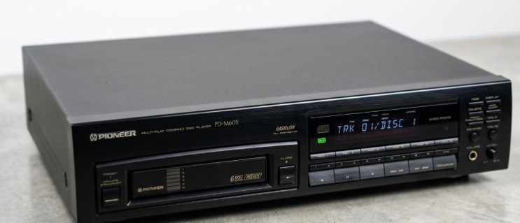 Pioneer Multiplay Compact Disc Player