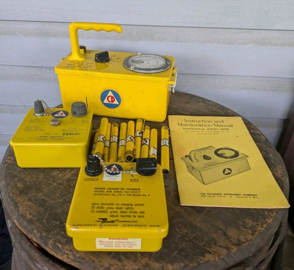 Landers Frary And Clark Radiological Survey Meter Geiger Counter