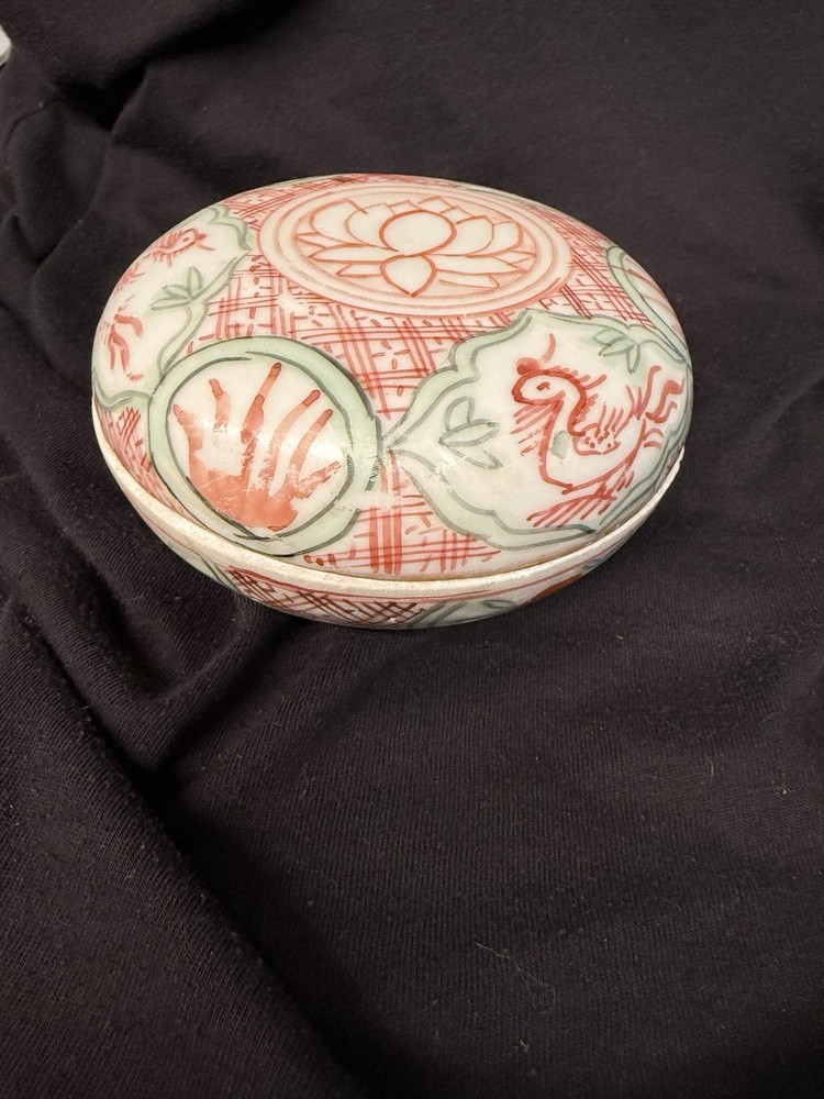 Hand Painted Porcelain Container. Circa 1850-1880