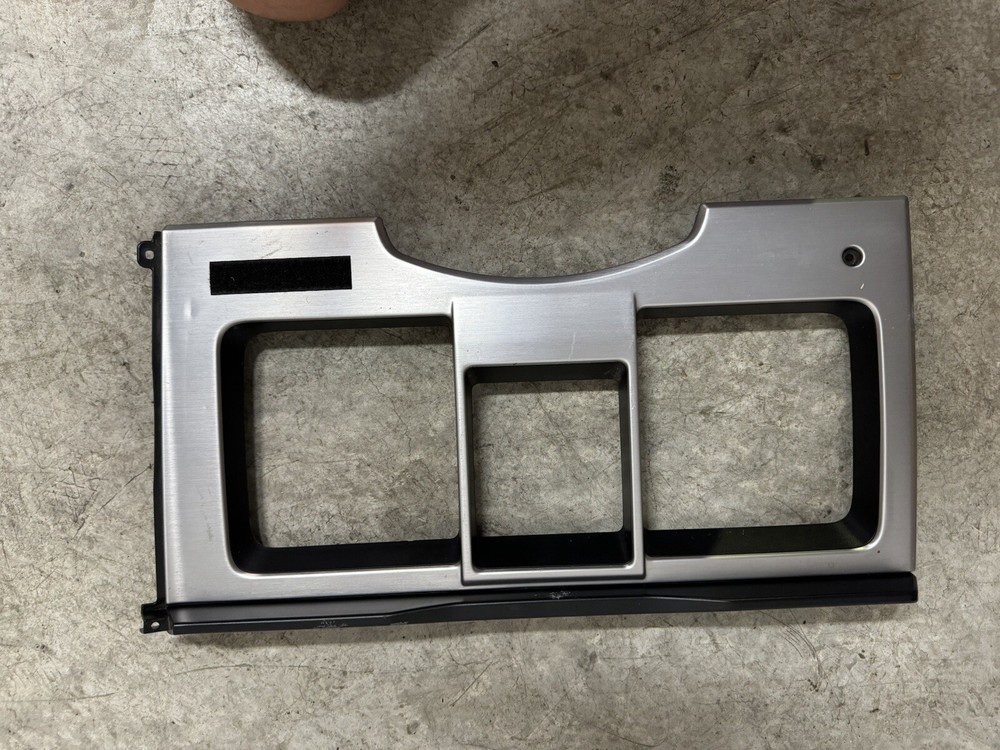 Mack ANTHEM (AN) Trim Panel Instrument Dash Panel P/N: 23335504