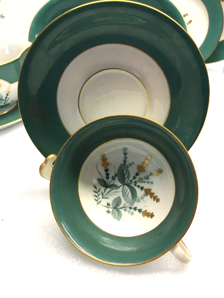 ROB8 by Royal Bayreuth 26 Assorted Pieces