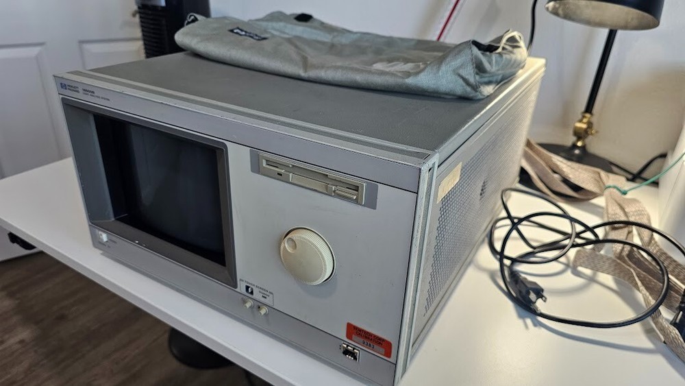 HP 16500B Logic Analysis System
