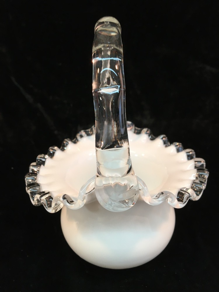FENTON Silvercrest 6-1/4" Basket w/Bamboo Handle
