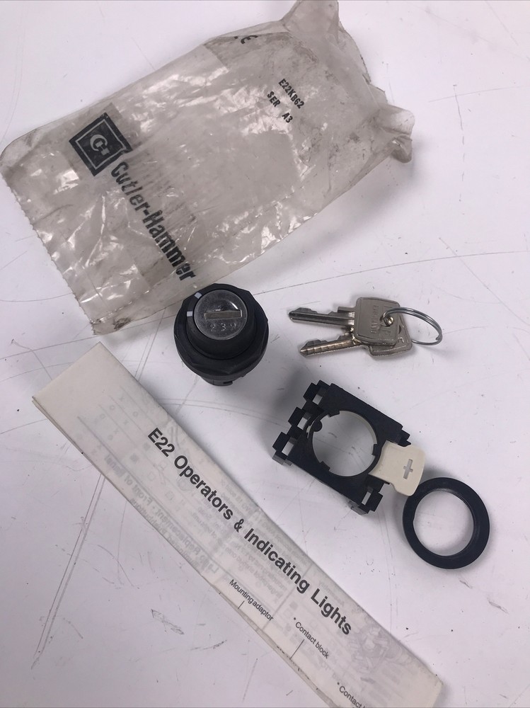 Eaton NSB E22KB62 Selector Switches Key Switch 2 Position Black New