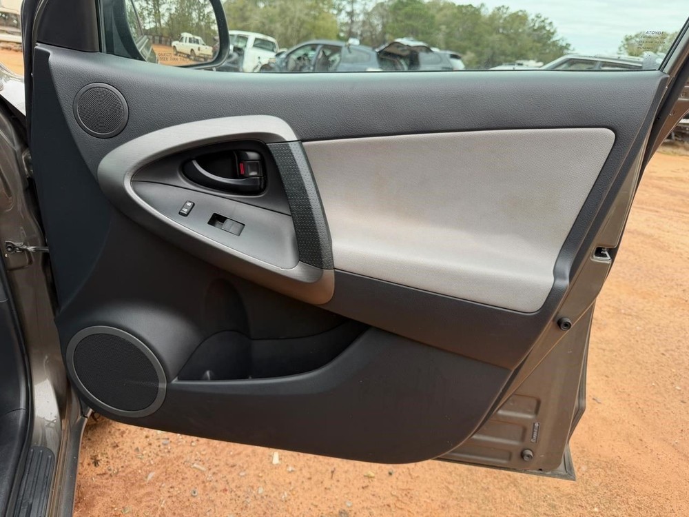 RAV 4 2012 Fuse Box Cabin 104961807