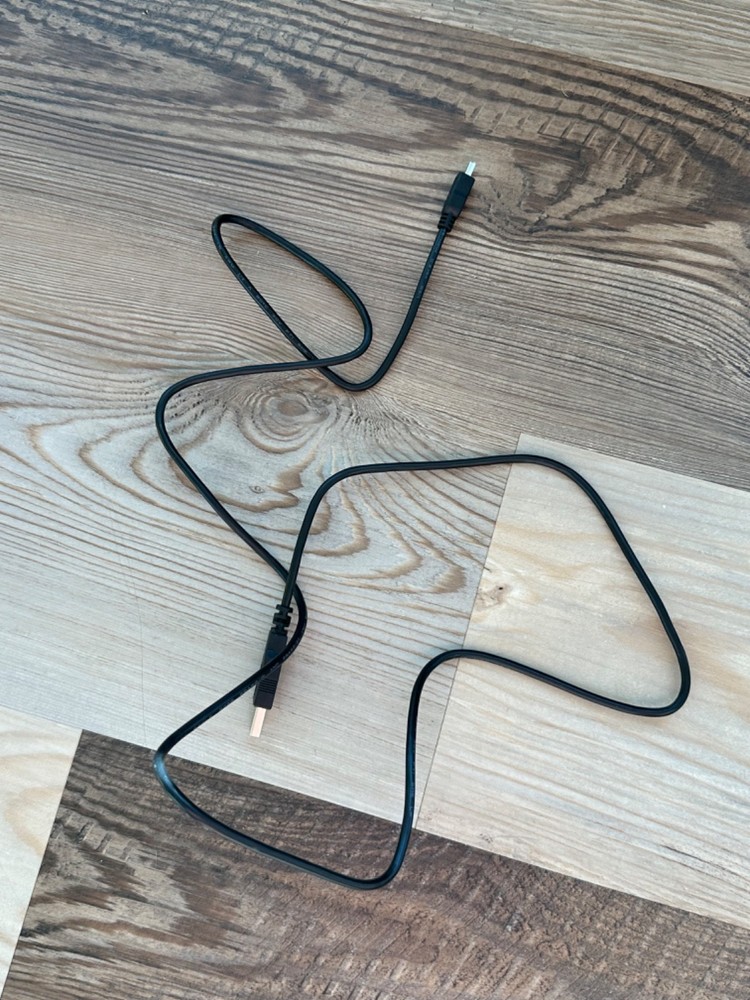 Lot Electronics Cables ~ Cords ~ Adapters