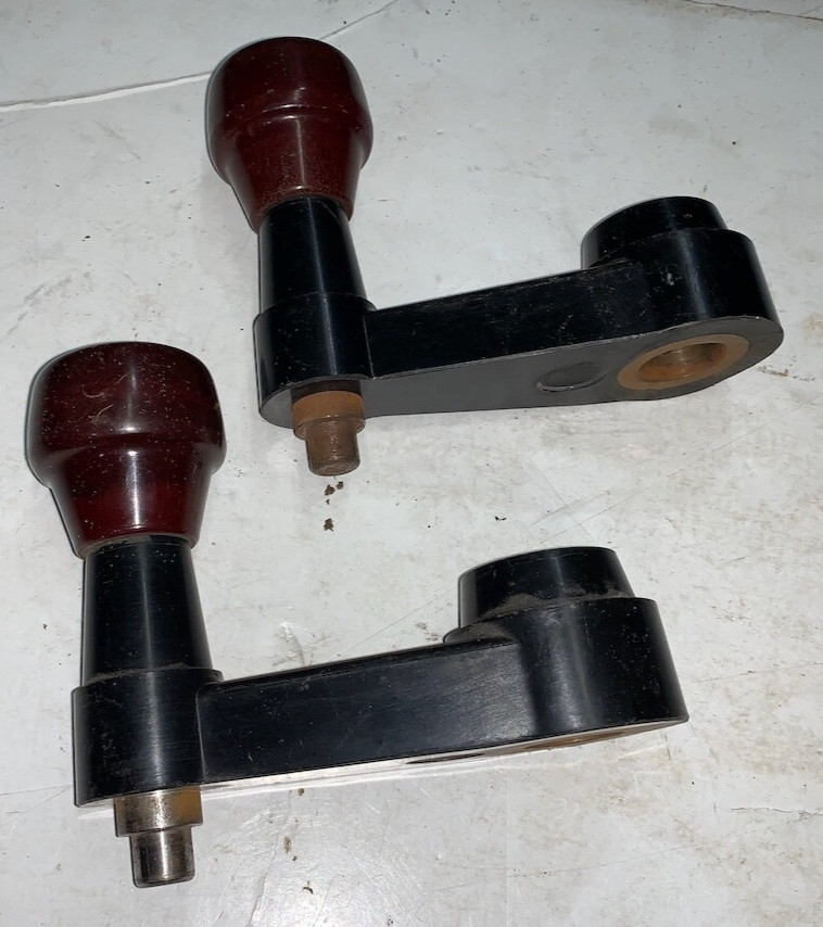 Electrical CONNECTOR HANDLE