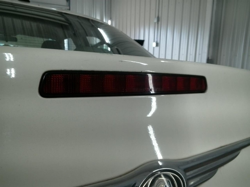 300       2010 High Mounted Stop Light 104795734