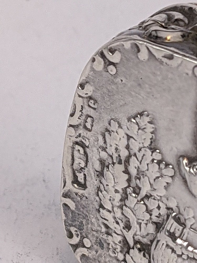 A solid silver hinged snuff box British hallmarked 1904 with medieval scene