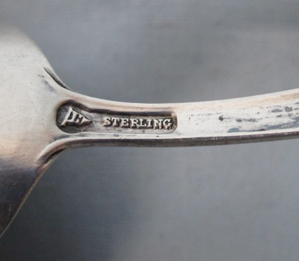 Sterling Souvenir Spoon Coliseum, Chicago , No Monogram