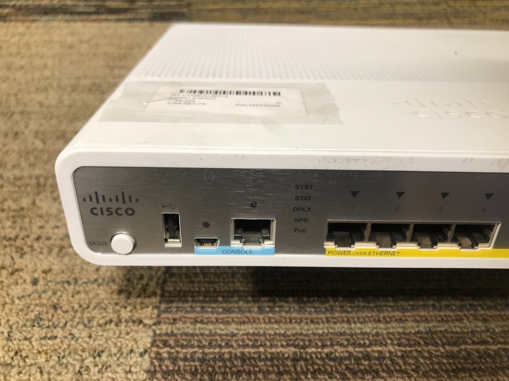 Cisco Catalyst 3560 Compact Network Switch (WS-C3560CG-8PC-S)