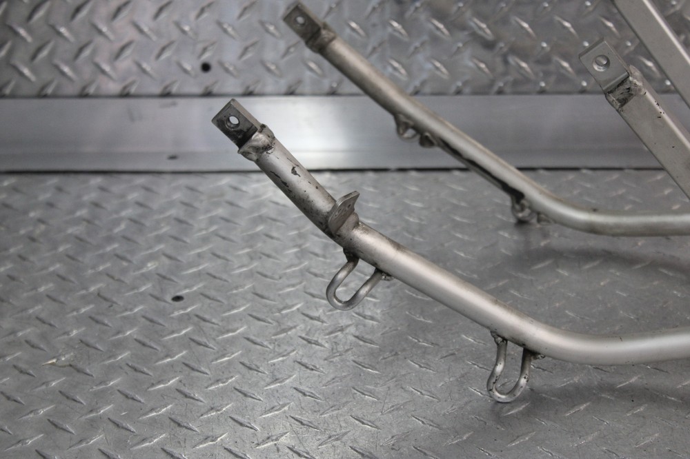 2000 SUZUKI GSXR600 REAR SUBFRAME BACK SUB FRAME
