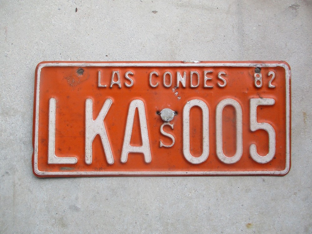 Chile 1982 license plate # LKA 005