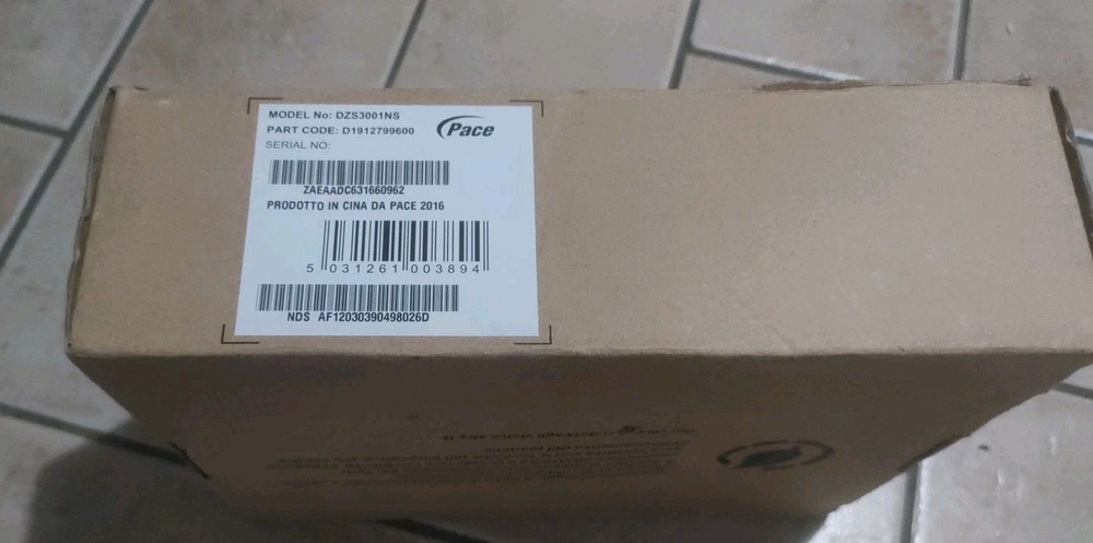 Sky HD decoder Mod. DZS3001NS in Original Box Working