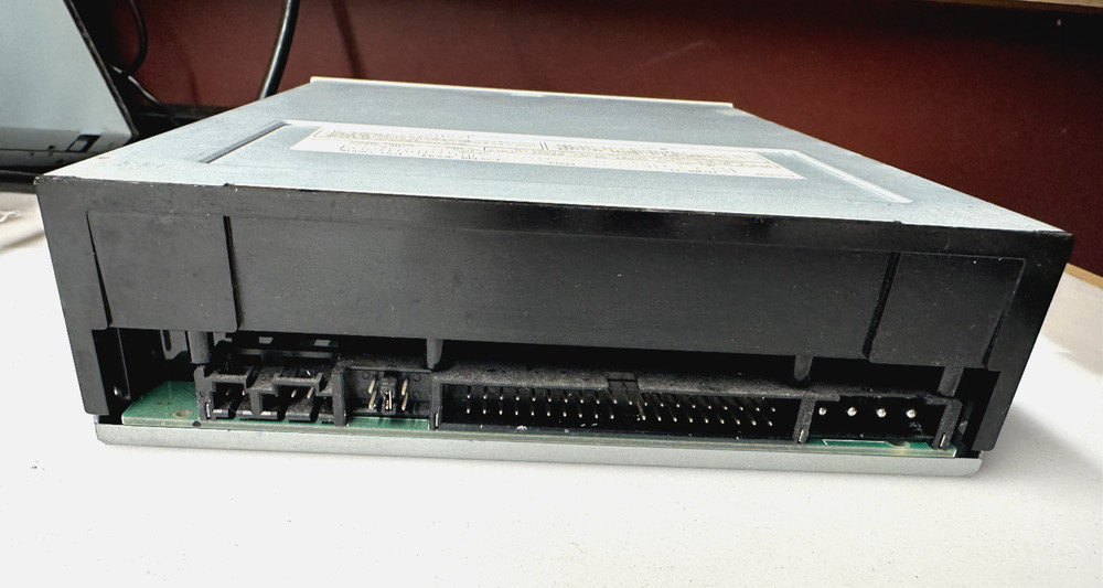 TSST SD-R5372 (969N) IDE DVD BURNER