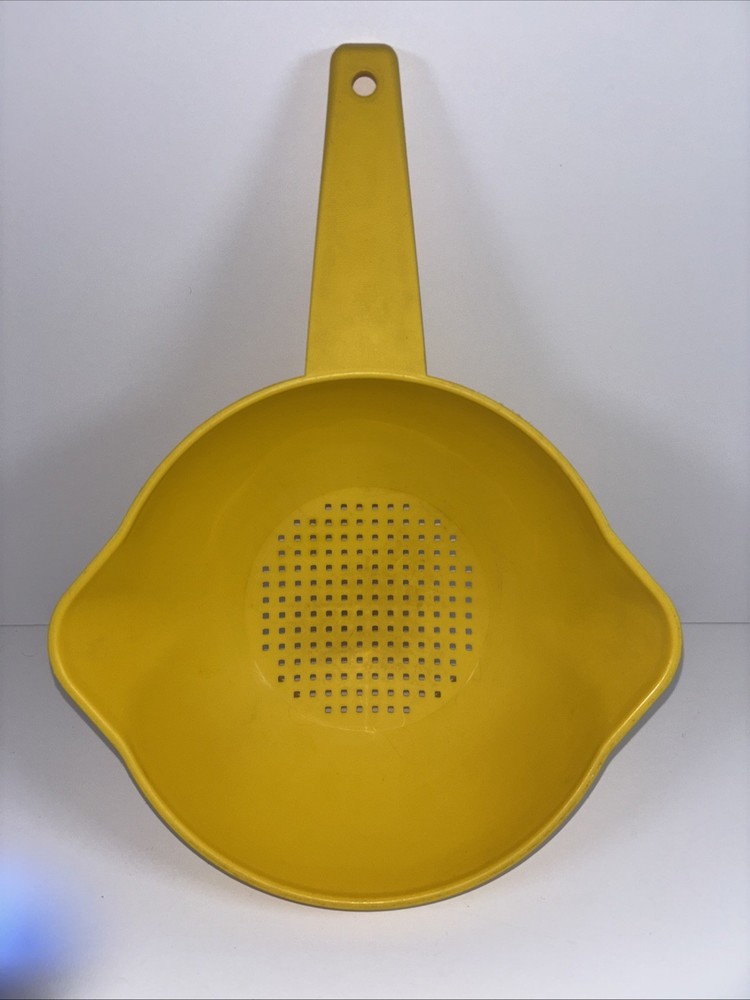 Vintage Tupperware 2 Quart Colander Strainer w/ Handle & 2 Pour Spouts Yellow