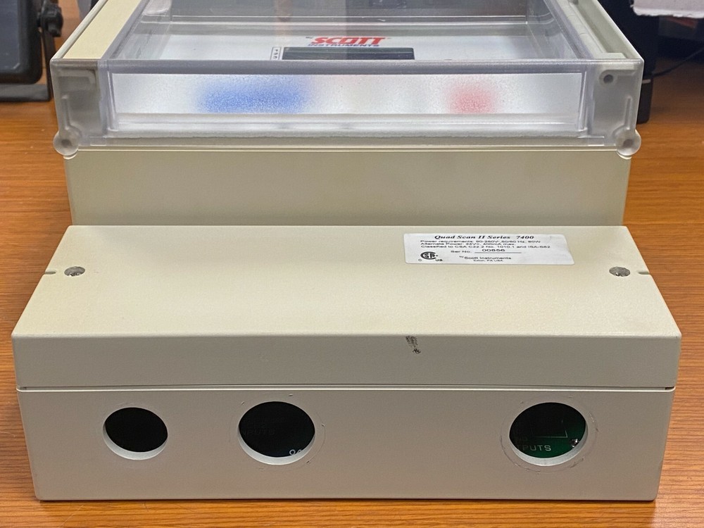 👀 SCOTT INSTRUMENTS QUADSCAN II SERIES 7400 FOUR POINT ANALOG GAS CONTROLLER