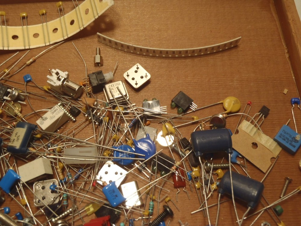 ONE POUND MISC. ELECTRONICS AND HARDWARE AS PICTURED