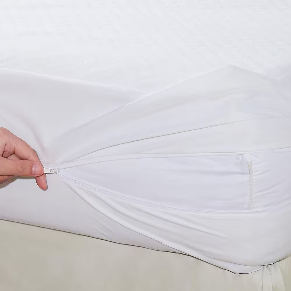 Comfort Top Polyester Bed Bug Blocker Cal King Mattress Protector