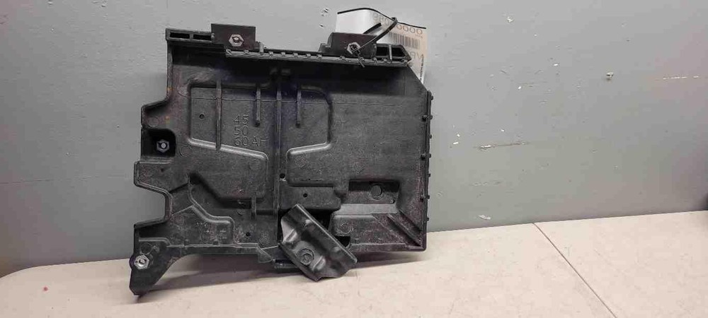 ✅ 2018 HYUNDAI ACCENT BATTERY TRAY OEM