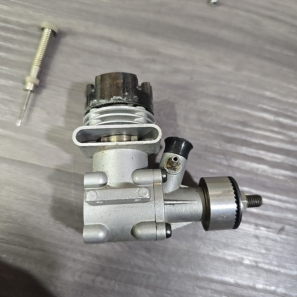 Fuji Model Gas Engine 099sr