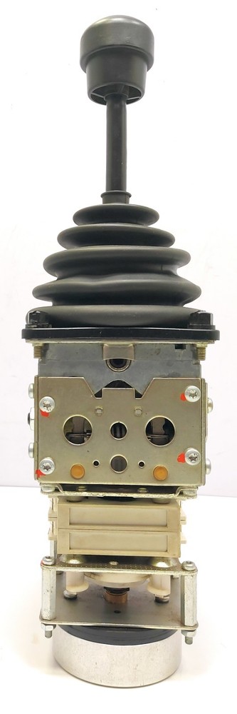 W. Gessmann D-74211 Multi-Axis Joystick Controller P5100400017