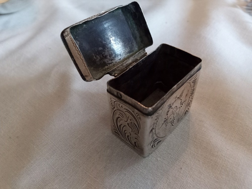 Small Antique Dutch .835 Silver Peppermint Box , Hatbox Form