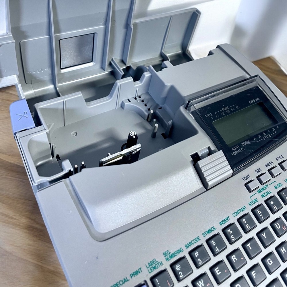 Brother P-Touch PT-540 Label Maker