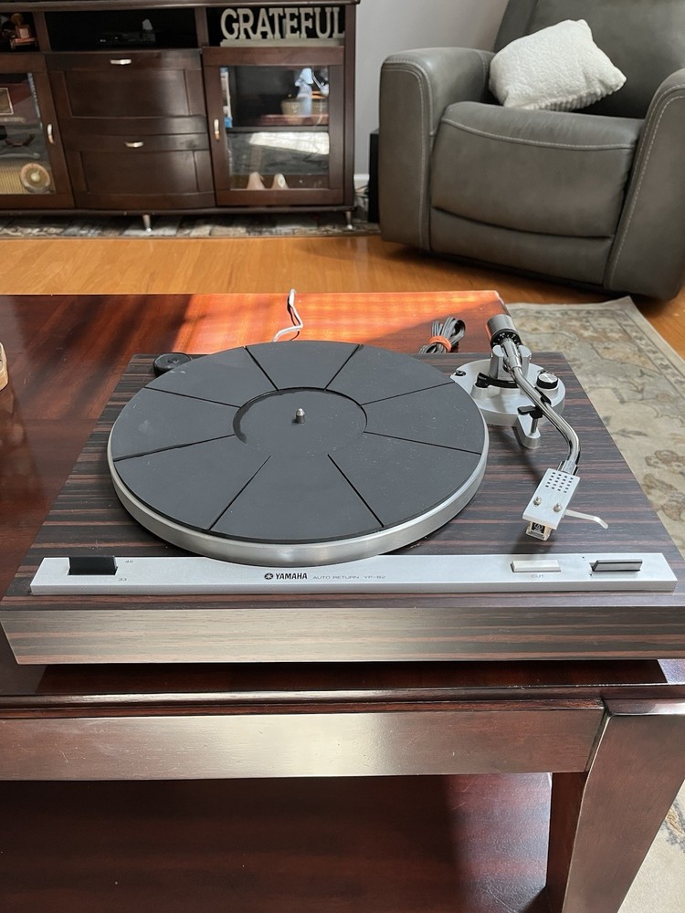 Yamaha YP-B2 Auto-Return Turntable