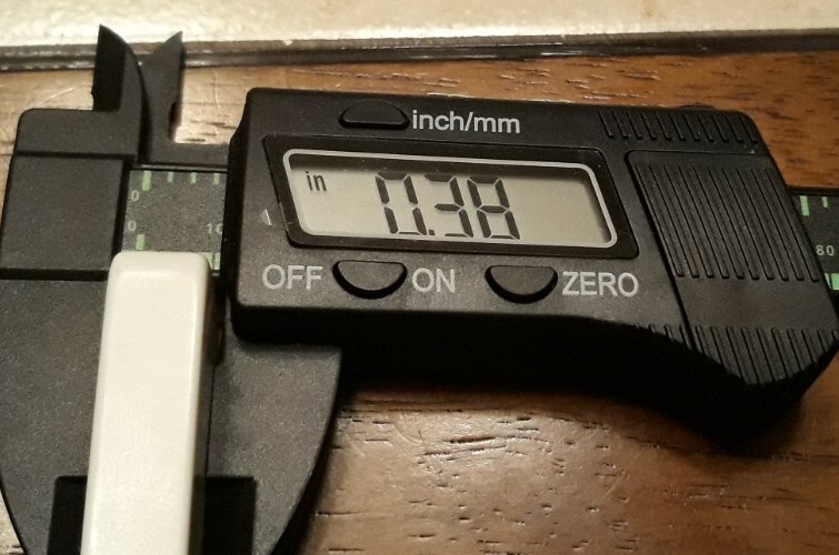 Replacement Dominoes: SINGLE BONE SALE. PICK WHAT YOU NEED, PLEASE READ DESCRIPT