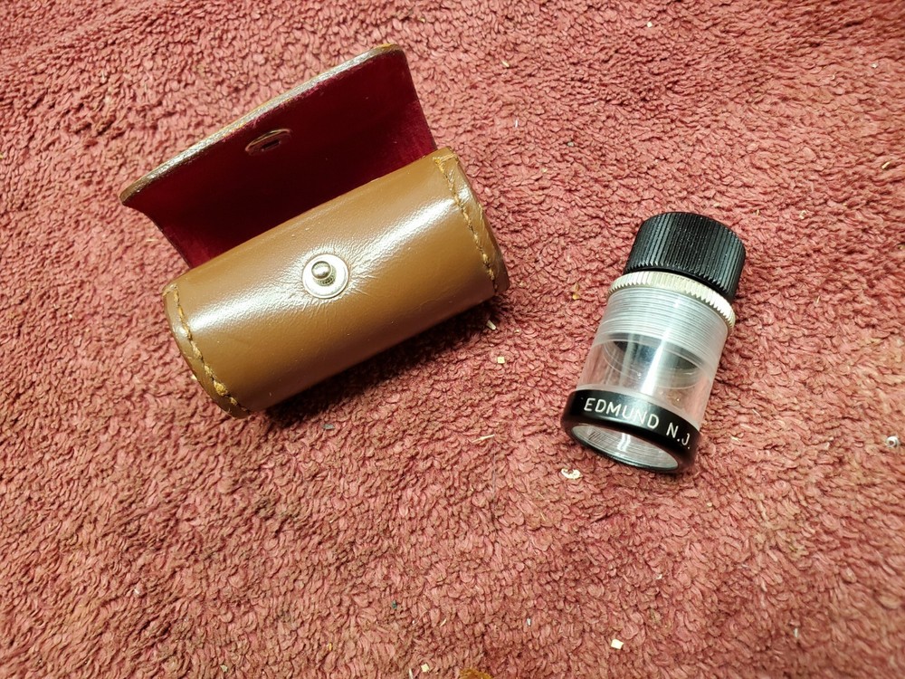Edmund Pocket Comparator w/1 Reticle