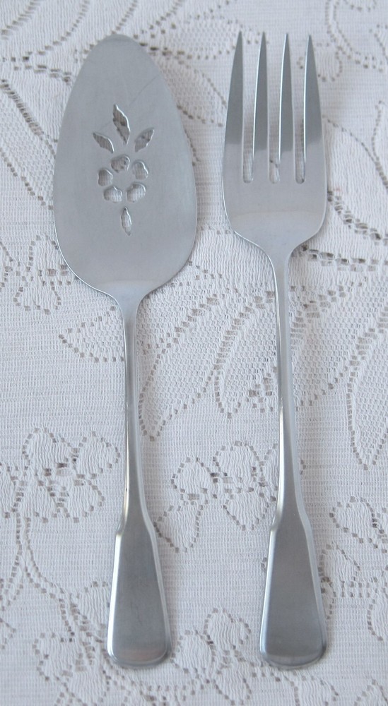 ONEIDA Stainless Flatware Lot YORKTOWNE