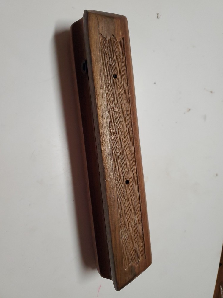 Benjamin 340, 342, 347 Checkered Forearm