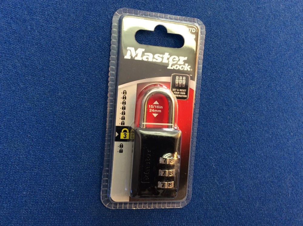 Lock : Master Lock combination padlock, set your own combination, black