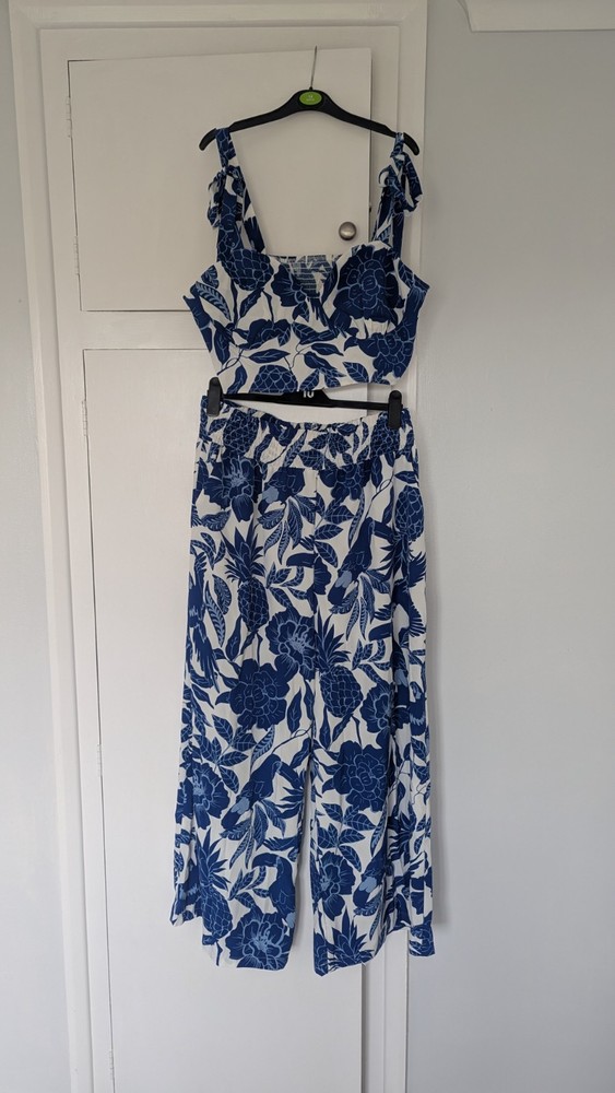XL blue and white tropical 2 piece