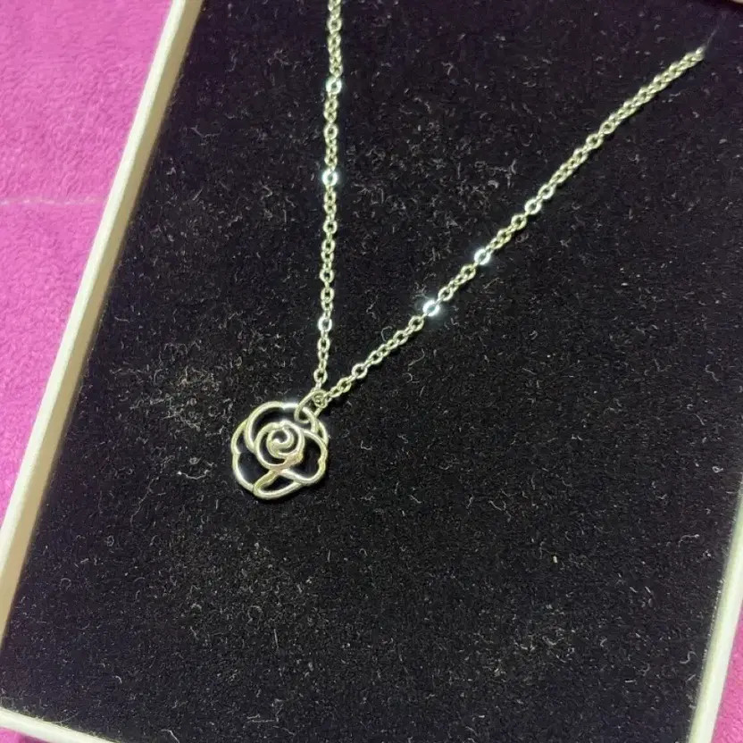 Zeos Necklace Display Stand Exhibition Only